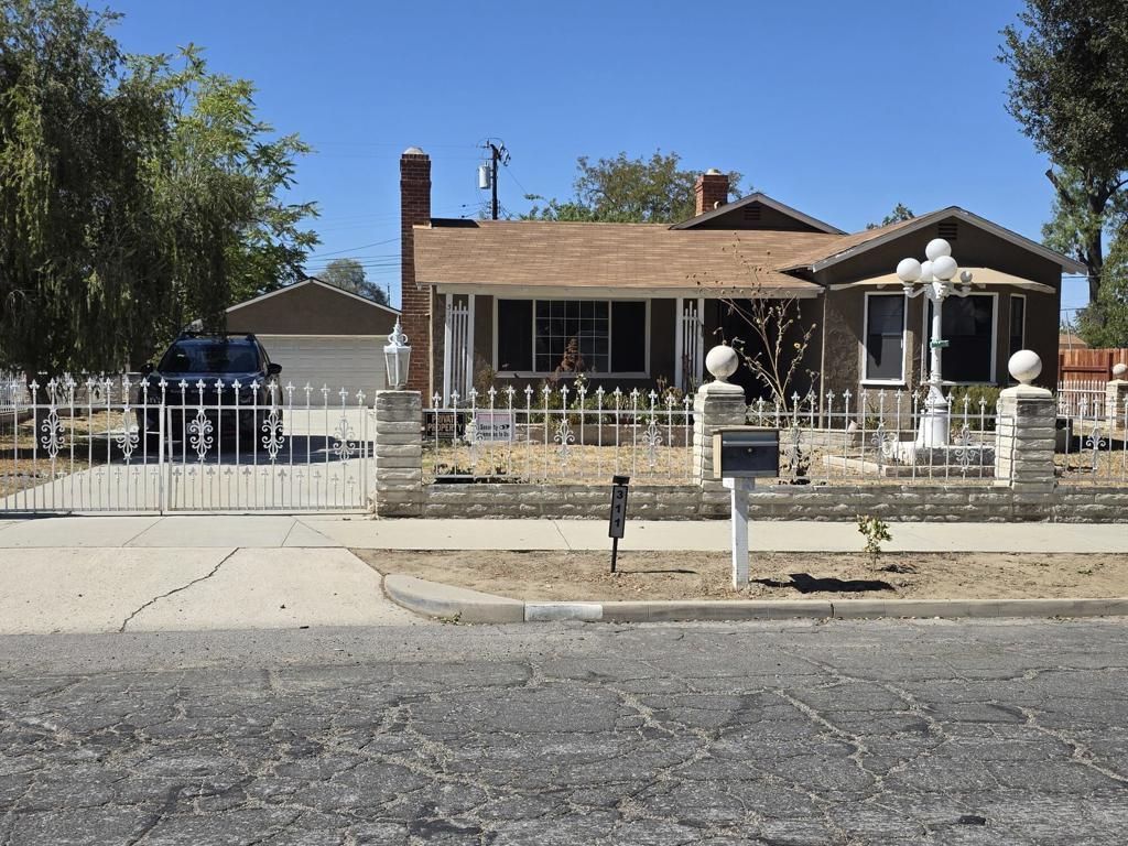 311 S Carmalita Street, Hemet