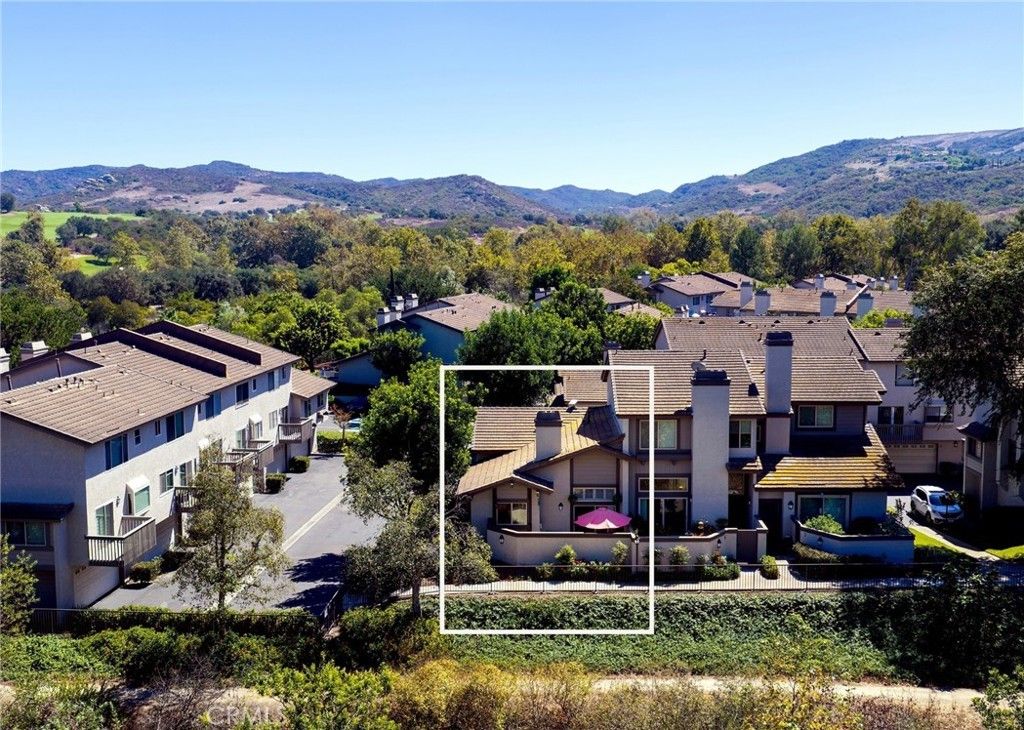 11 Sunshine, Irvine