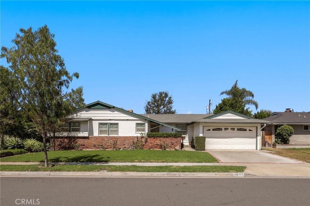 2439 E Paradise Road, Anaheim