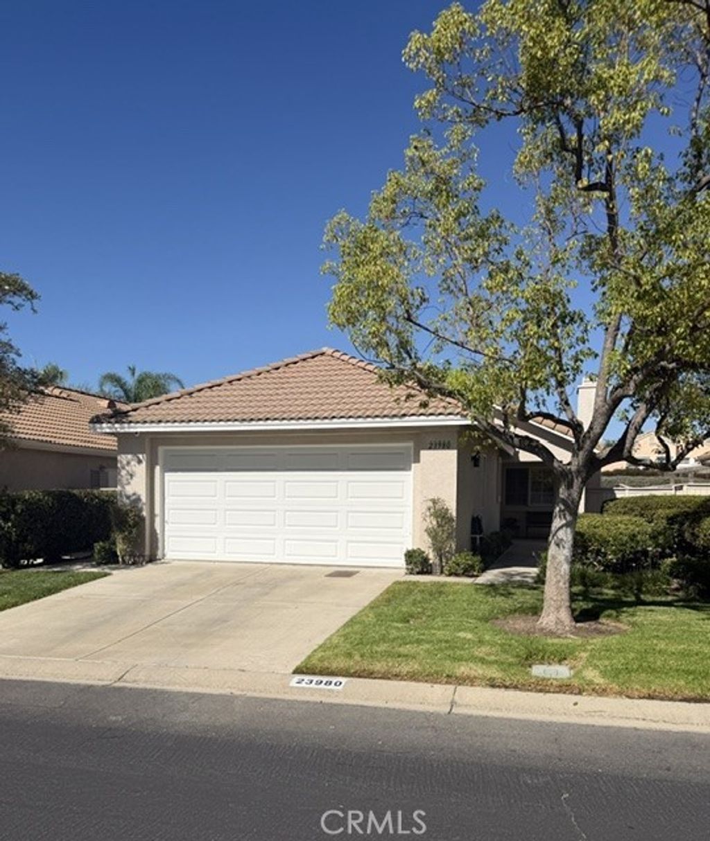 23980 Via Astuto, Murrieta