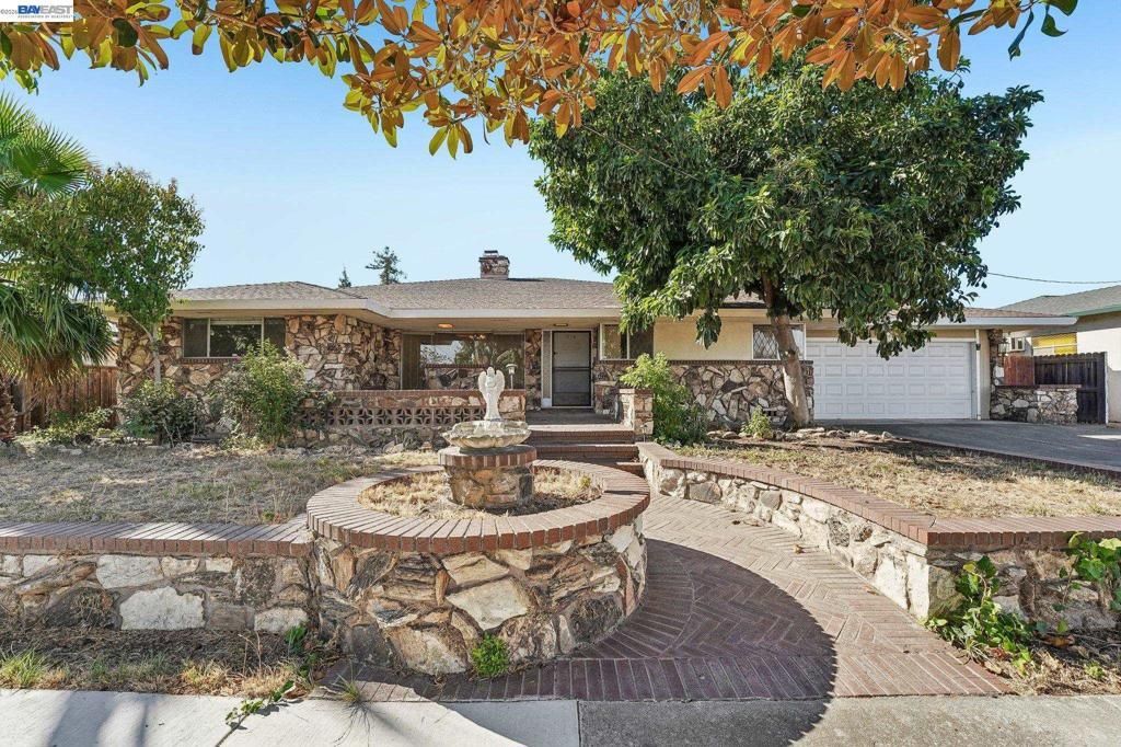 214 Redondo Dr, Pittsburg