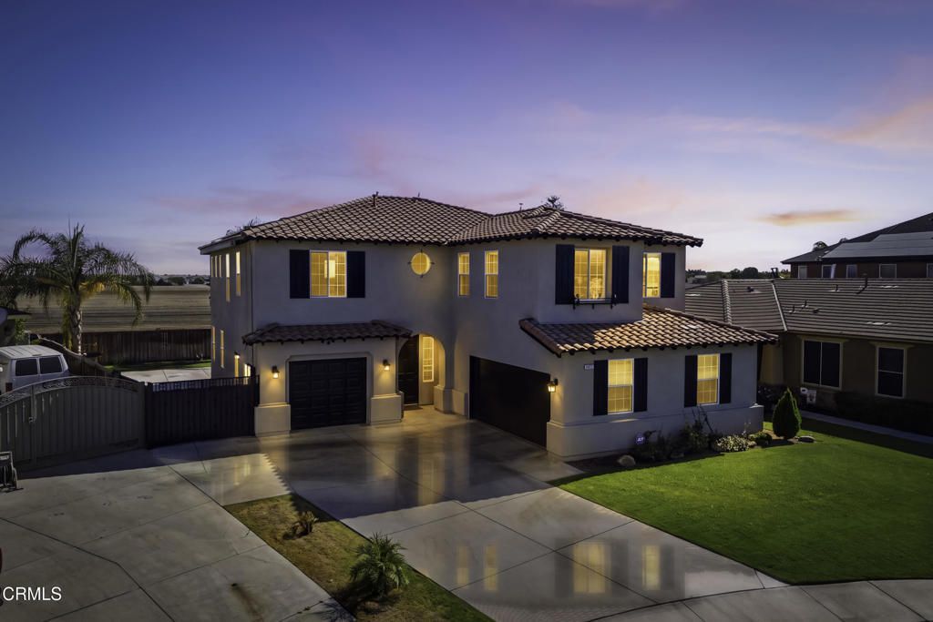10109 Sharktooth Peak Drive, Bakersfield