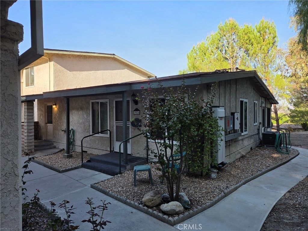 19824 Spanish Oak Drive, Newhall