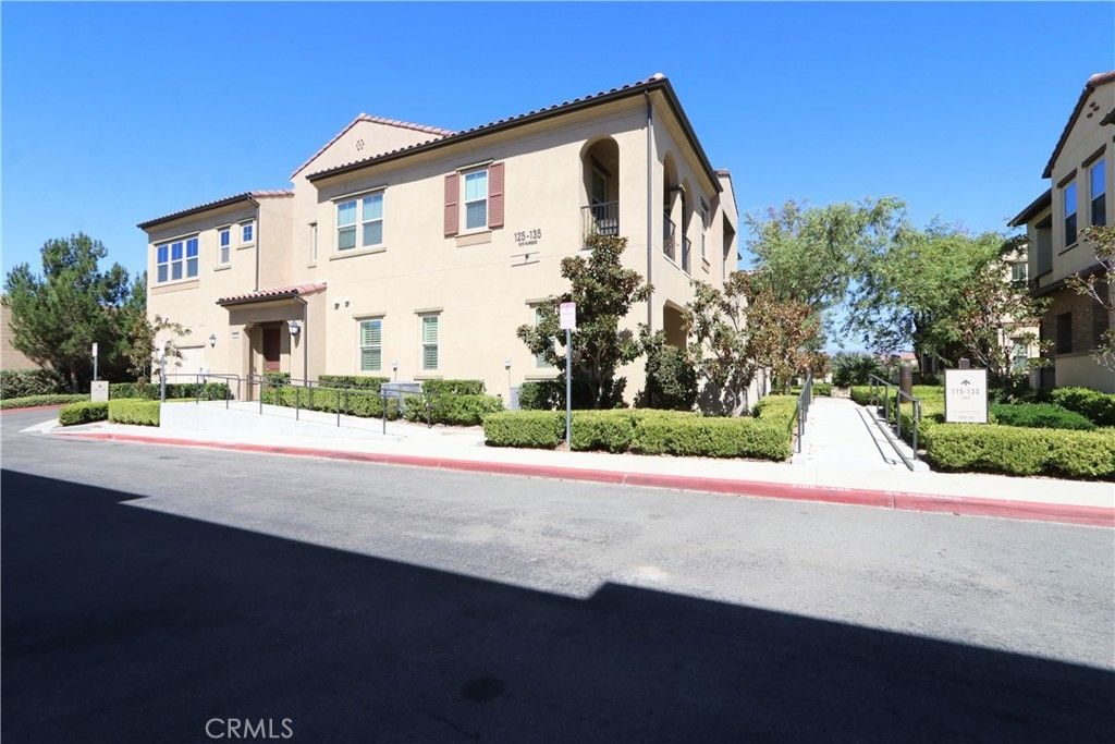 129 Carlow, Irvine