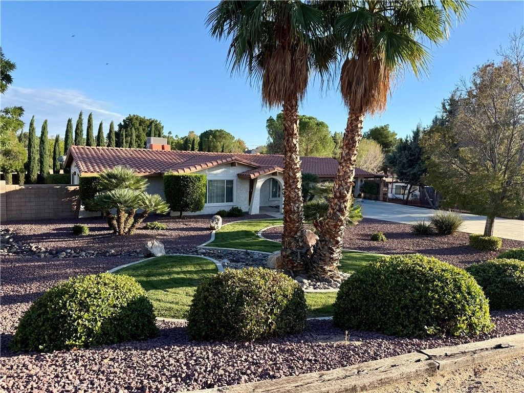 15033 Riverside Way, Apple Valley