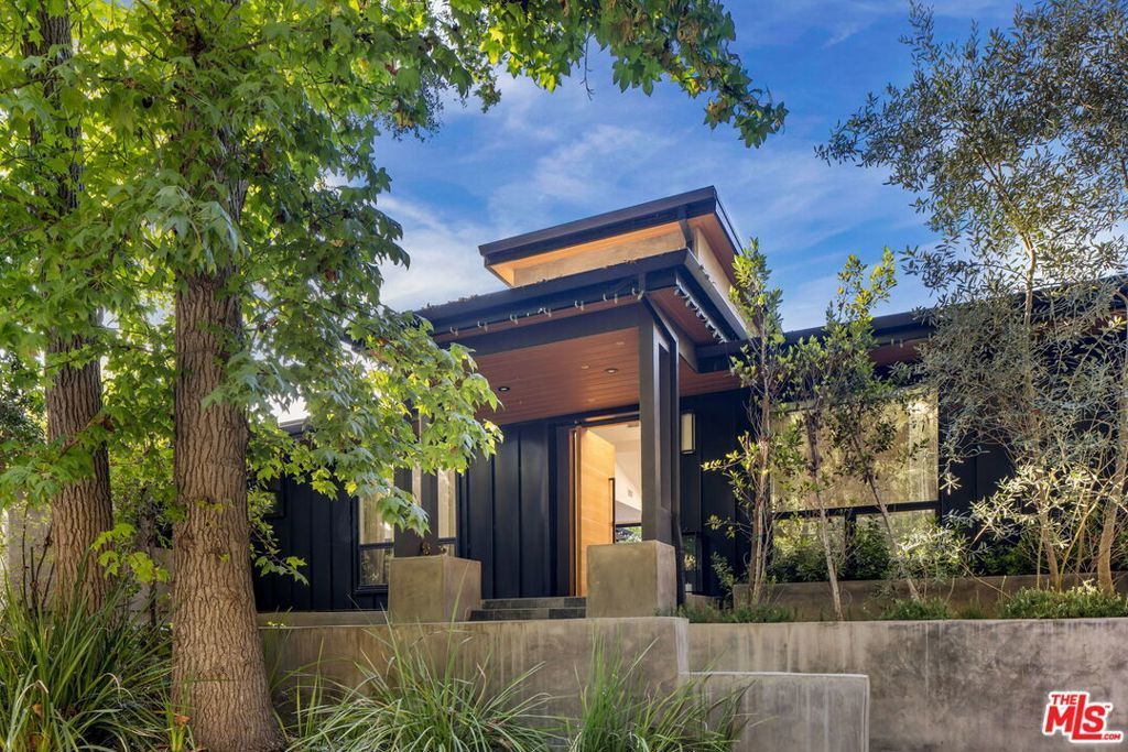 2450 Nalin Drive, Los Angeles