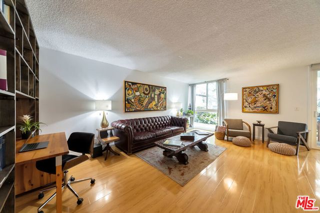 5650 Sumner Way # 104, Culver City