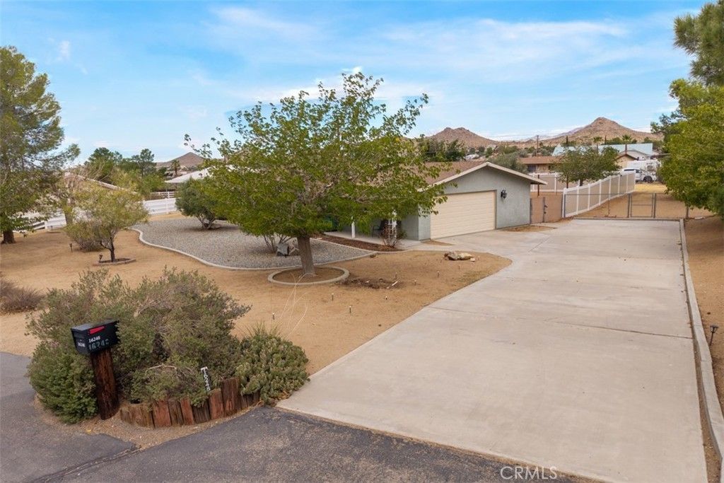 16248 Saint Timothy, Apple Valley