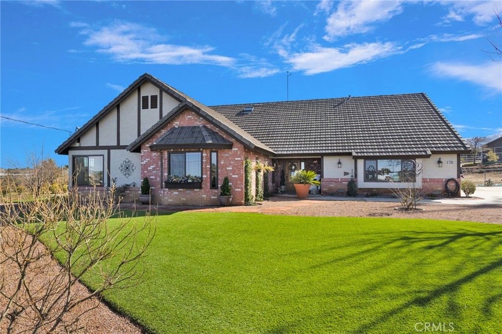 5205 Snow Line, Phelan