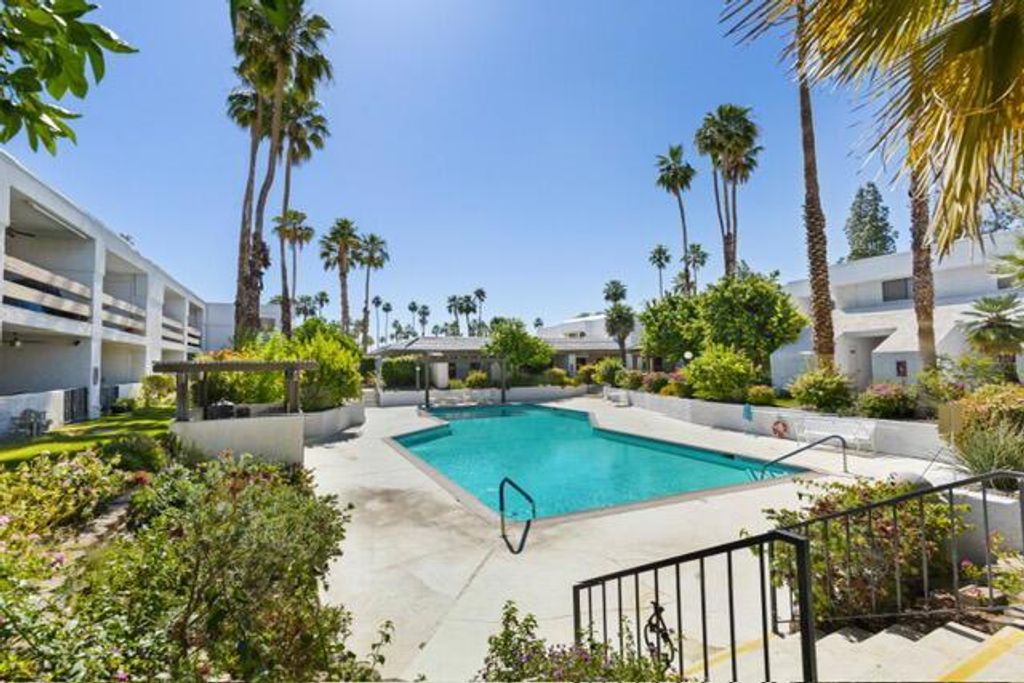 5301 E Waverly Drive # 199, Palm Springs