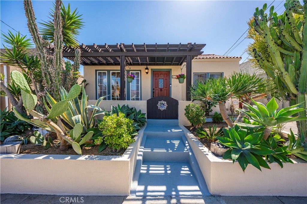 4500 E Barker Way, Long Beach