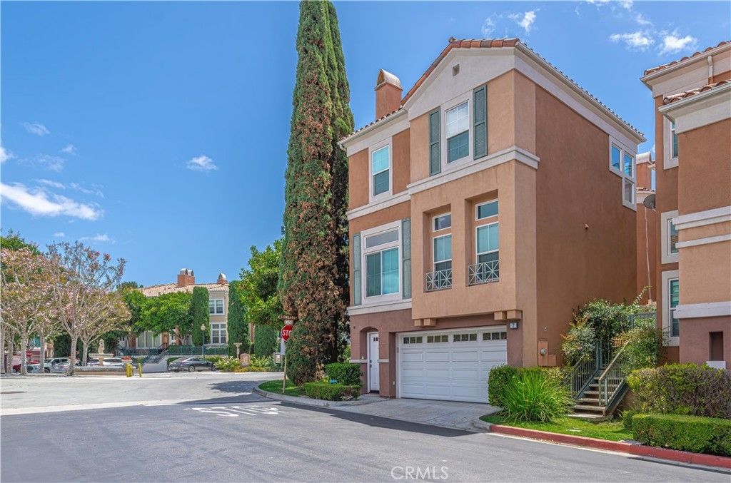 7 Medici Ais, Irvine