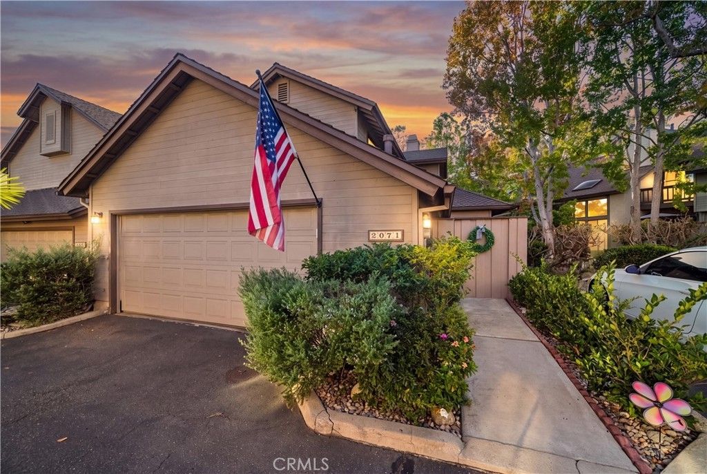 2071 Meadow View Lane, Costa Mesa