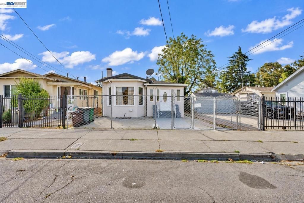 2468 82nd Ave, Oakland