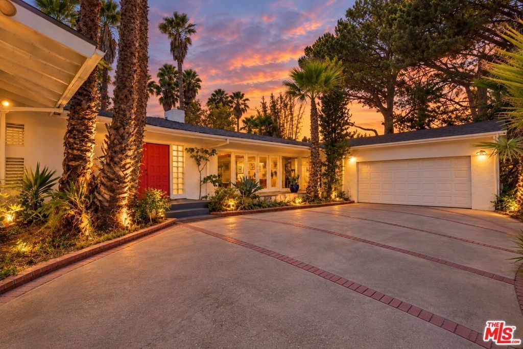 8364 Mulholland Drive, Los Angeles
