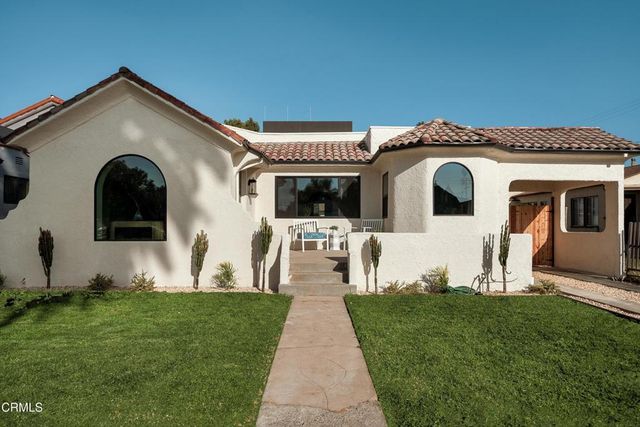 3044 Hillcrest Drive, Los Angeles