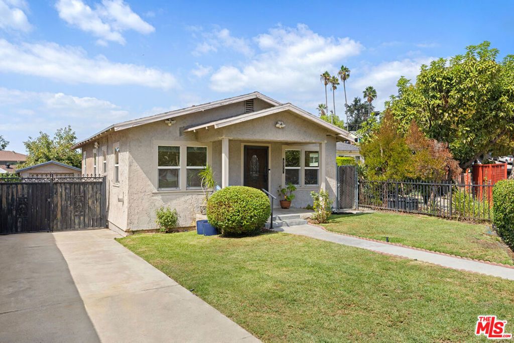 3311 Carlyle Street, Los Angeles