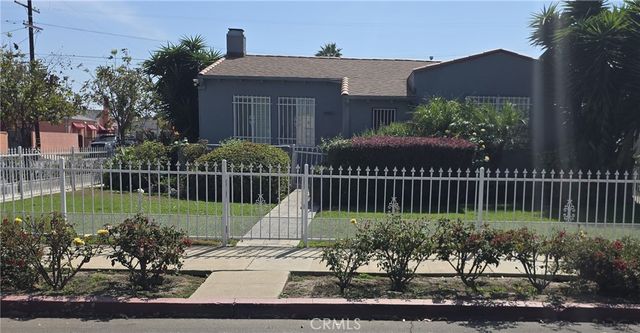 1902 W 65th, Los Angeles