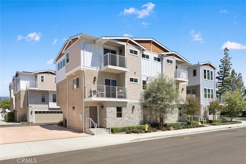 2457 1st Avenue, La Verne