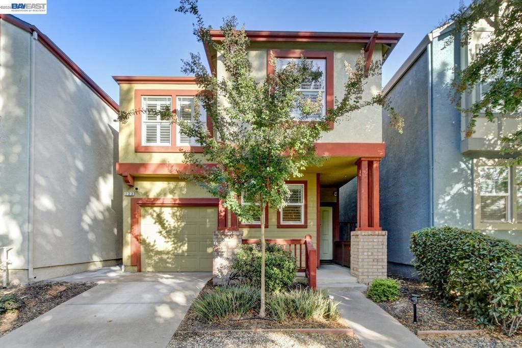 223 Washington Pl, West Sacramento