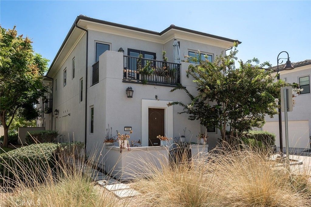 180 Follyhatch, Irvine