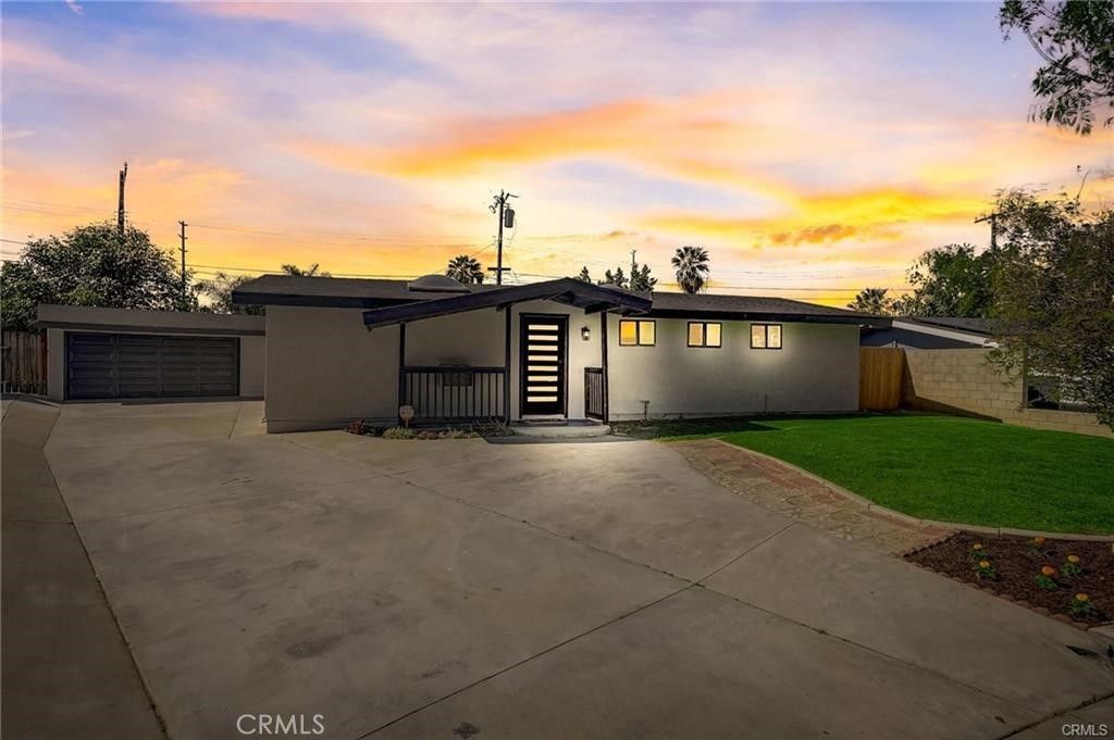 8845 Mentone, Riverside
