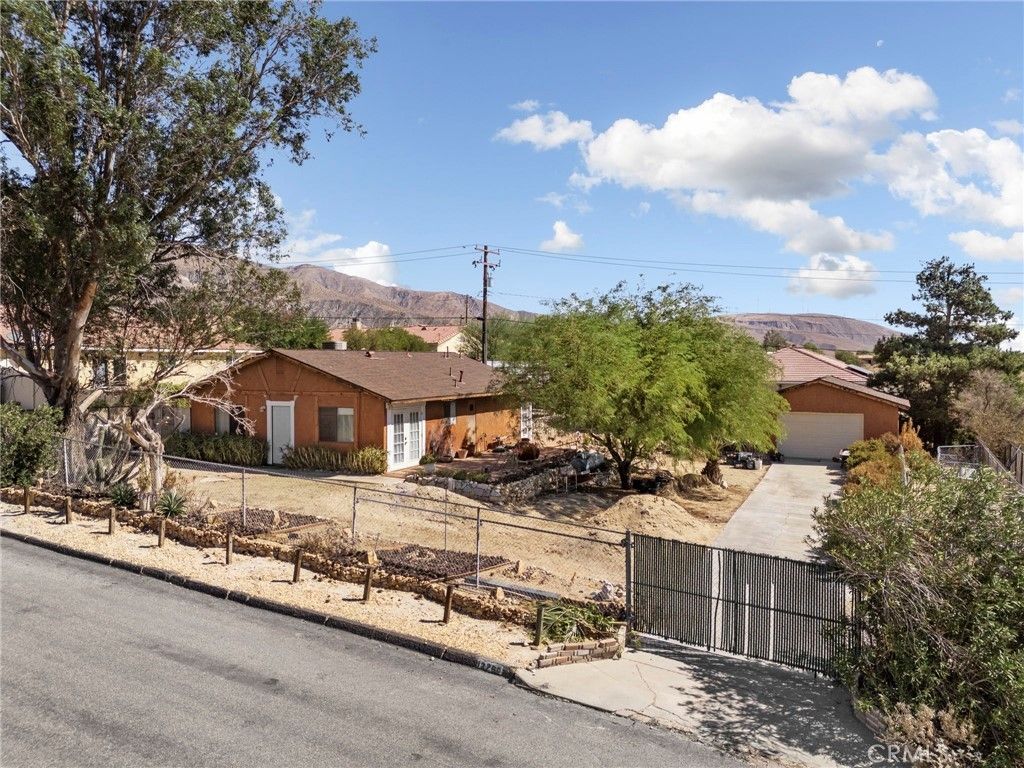 12760 Danbury Street, Whitewater