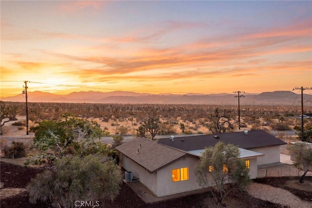 7453 Olympic Road, Joshua Tree