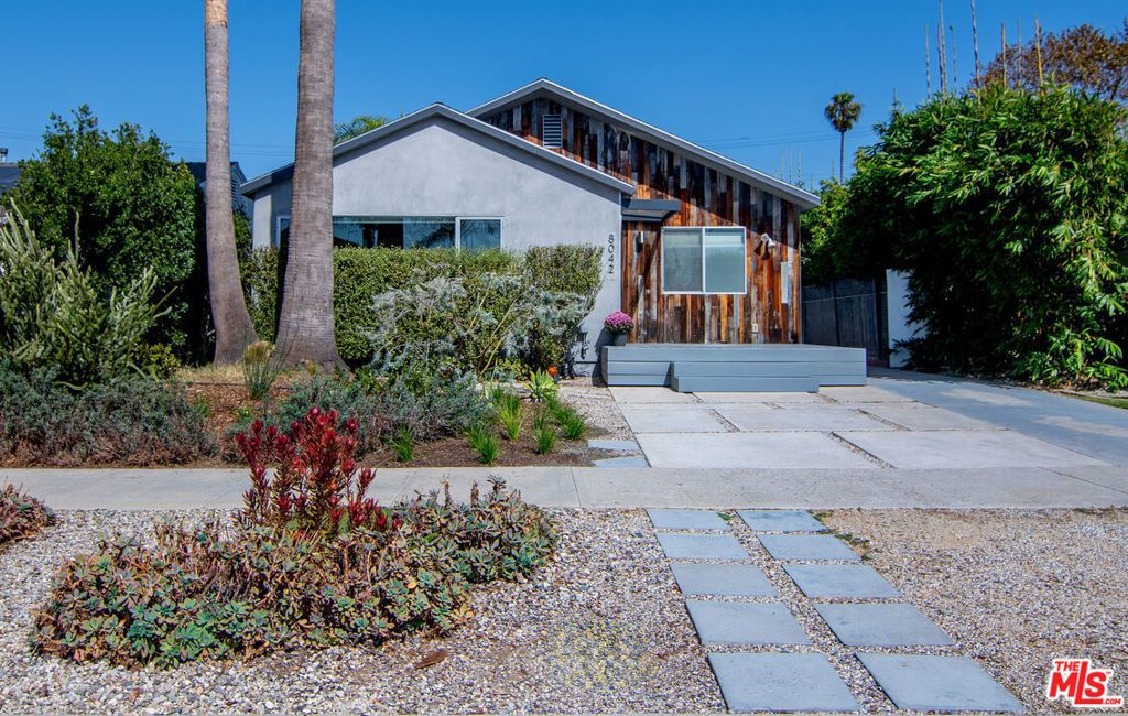 8042 Altavan Avenue, Los Angeles