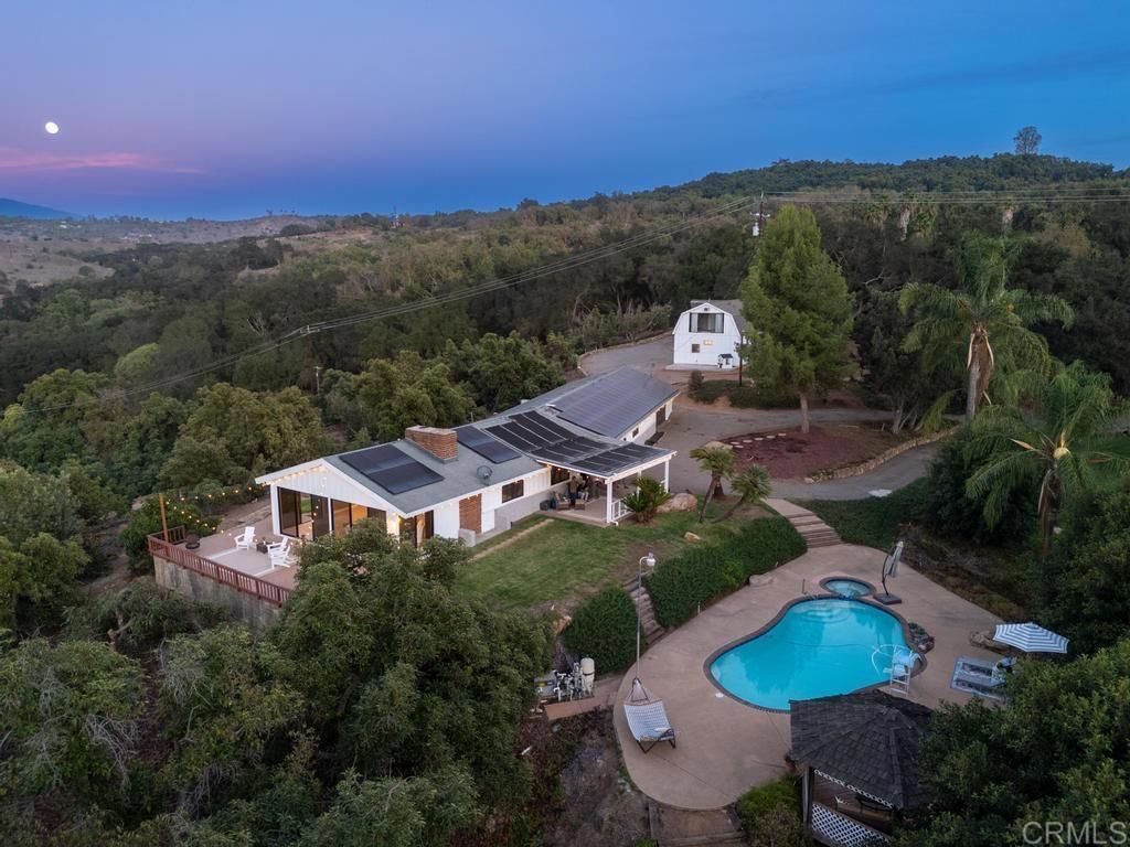 10975 Old Oak Holler, Valley Center