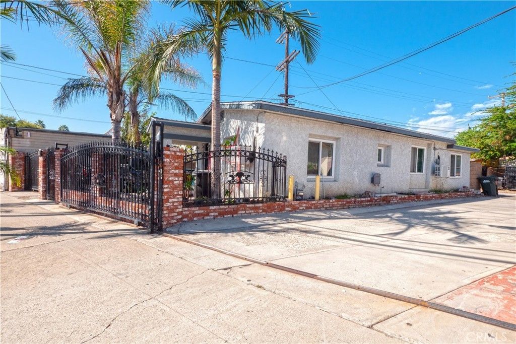545 S Indiana, Los Angeles