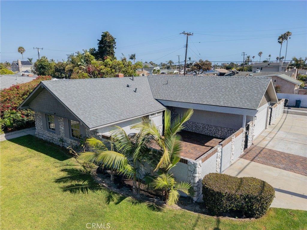8232 Indianapolis, Huntington Beach