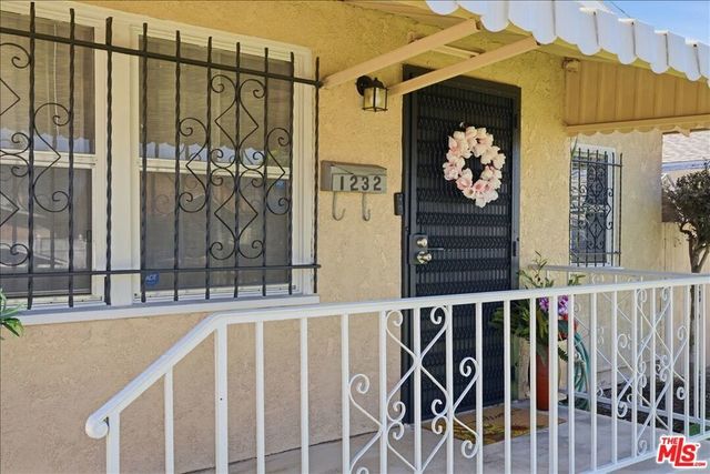 1232 W 74th Street, Los Angeles