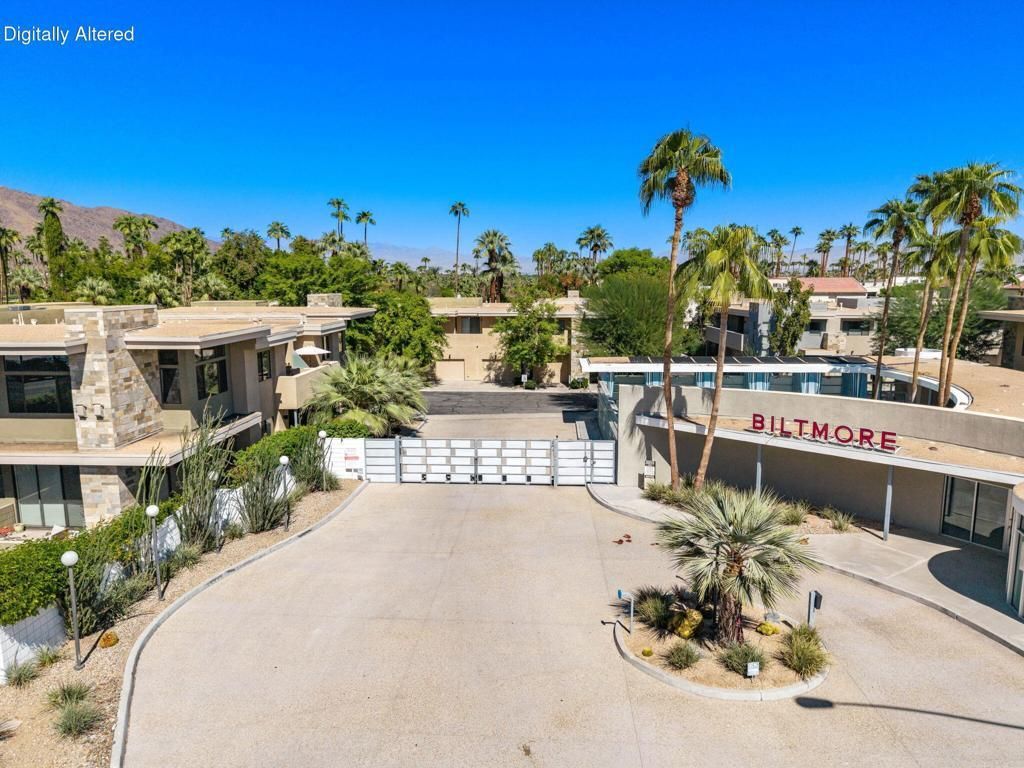 810 E Palm Canyon Drive # 205, Palm Springs