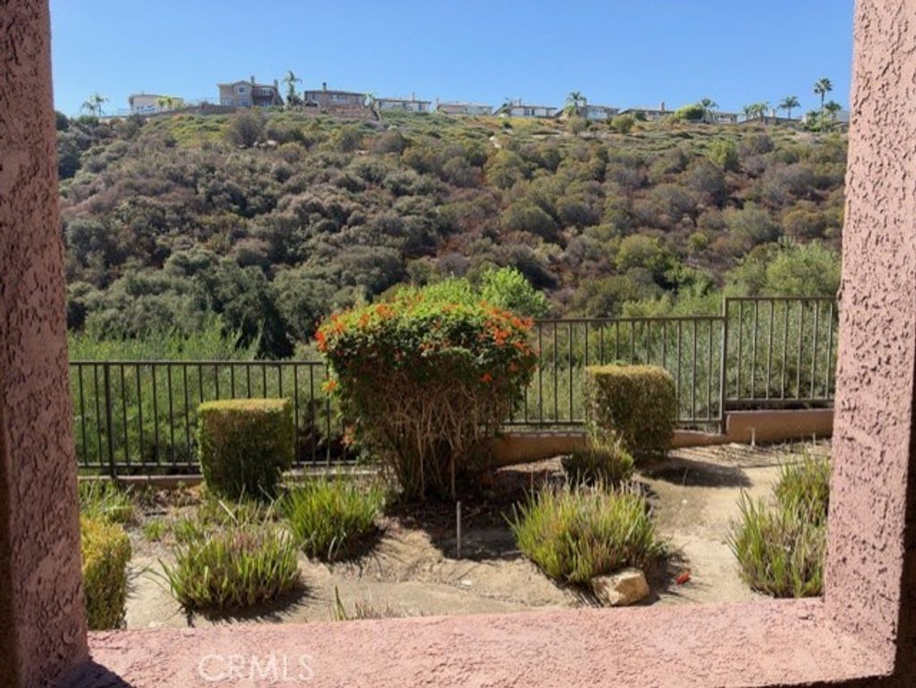 2400 San Gabriel # 106, Corona