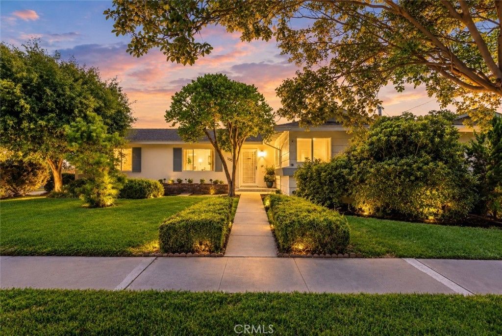 2040 W Embassy Ave, Anaheim