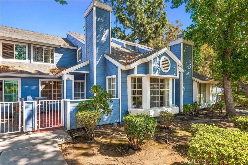 623 Alder, Walnut