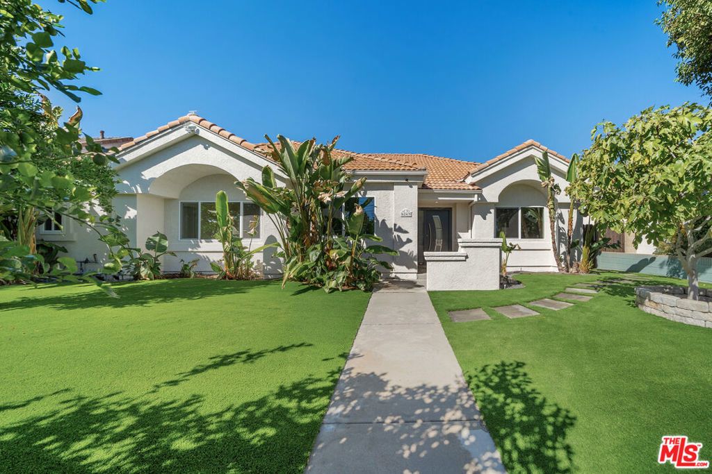 6243 Fallbrook Avenue, Woodland Hills