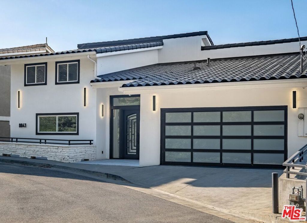 8041 Bulwer Drive, Los Angeles