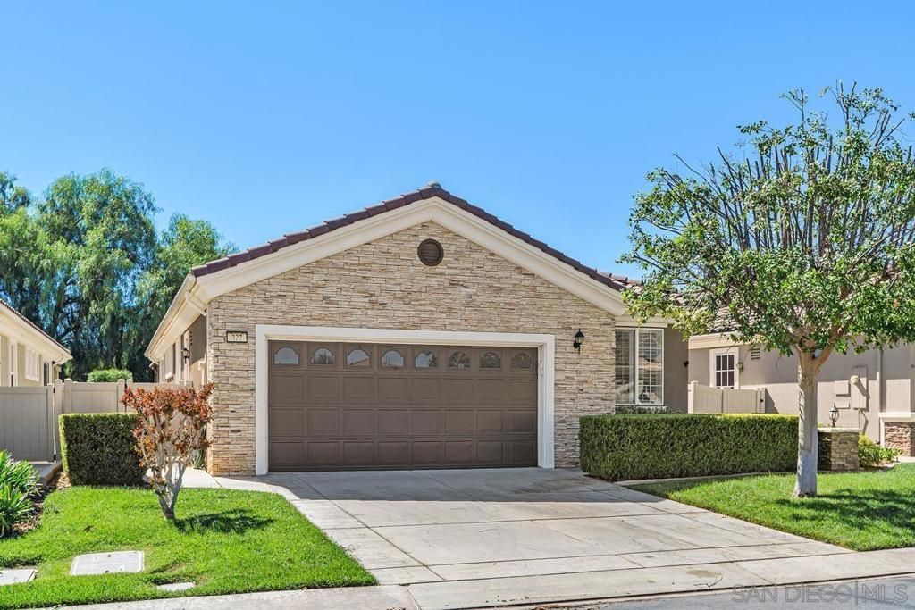 977 Blackhawk Dr, Beaumont