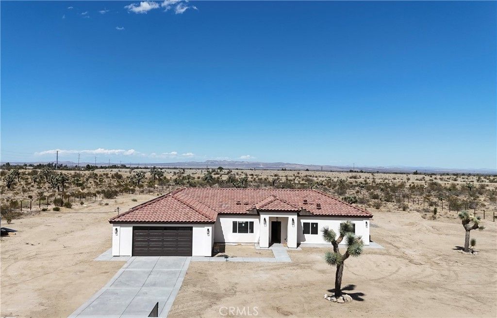 5010 La Mesa Road, Phelan