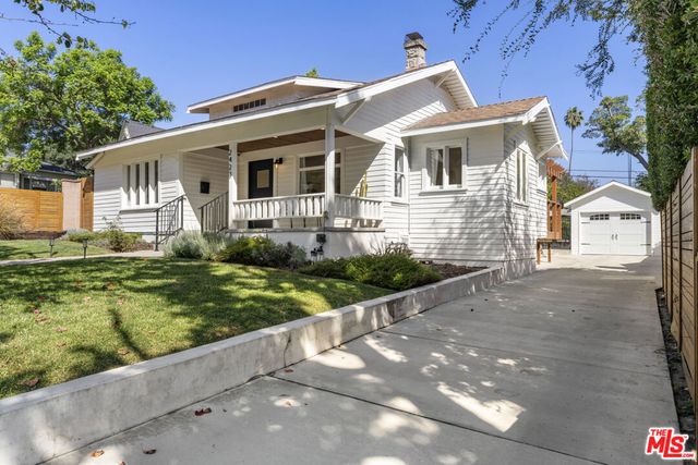 2423 Ridgeview Avenue, Los Angeles
