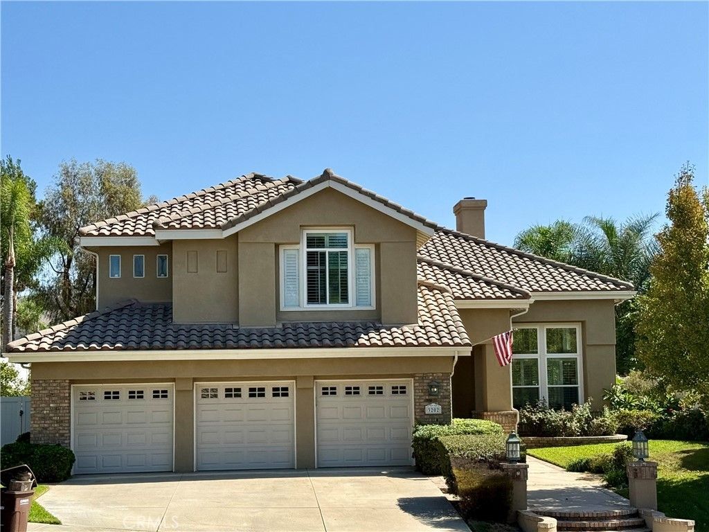 3202 Legendario, San Clemente