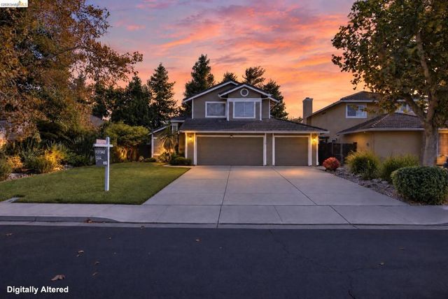 427 White Oak Ct, Oakley