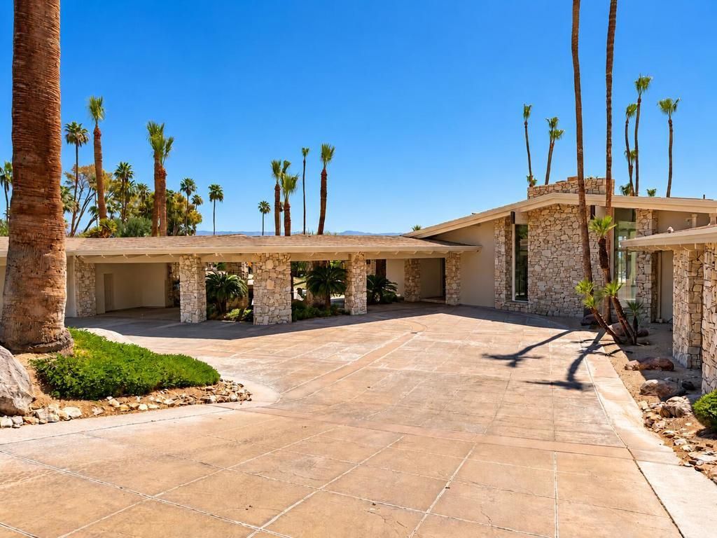 925 W Coronado Avenue, Palm Springs