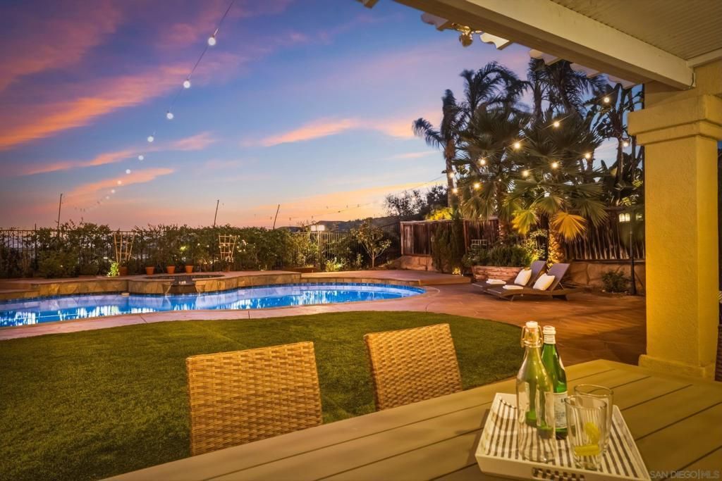 9846 Falcon Bluff St, San Diego