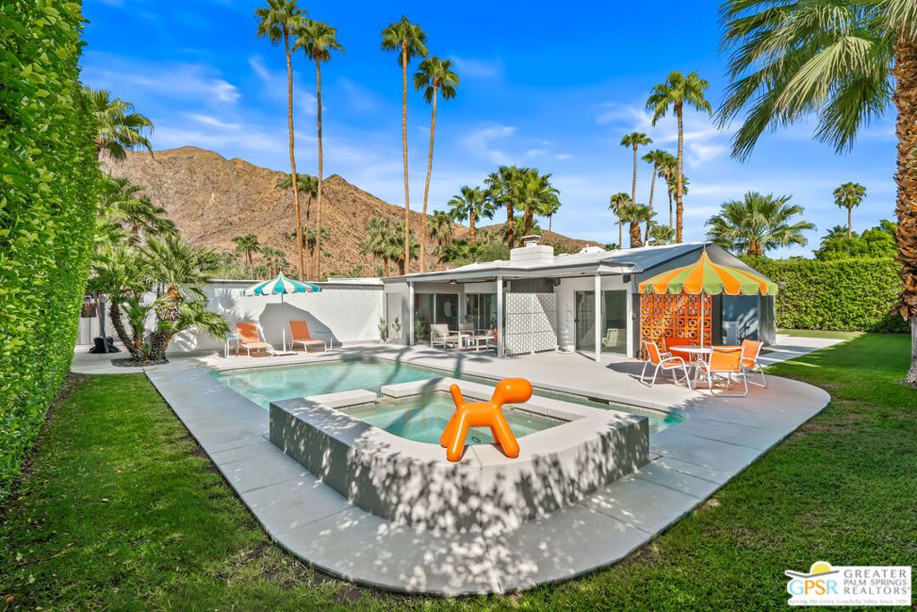 844 N Topaz Circle, Palm Springs