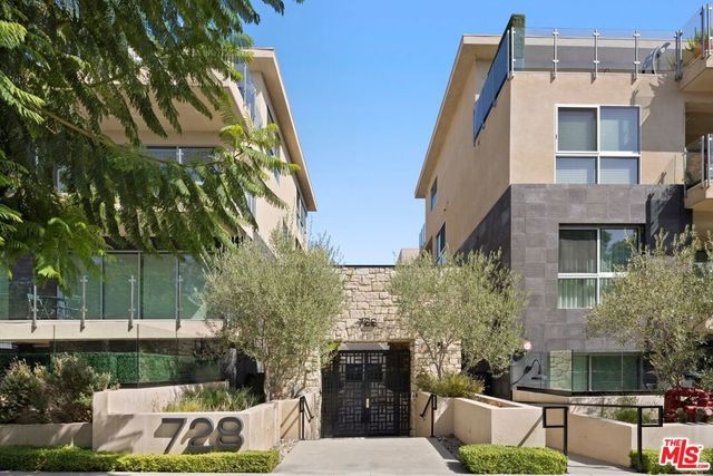 728 N Sweetzer Avenue # 402, West Hollywood