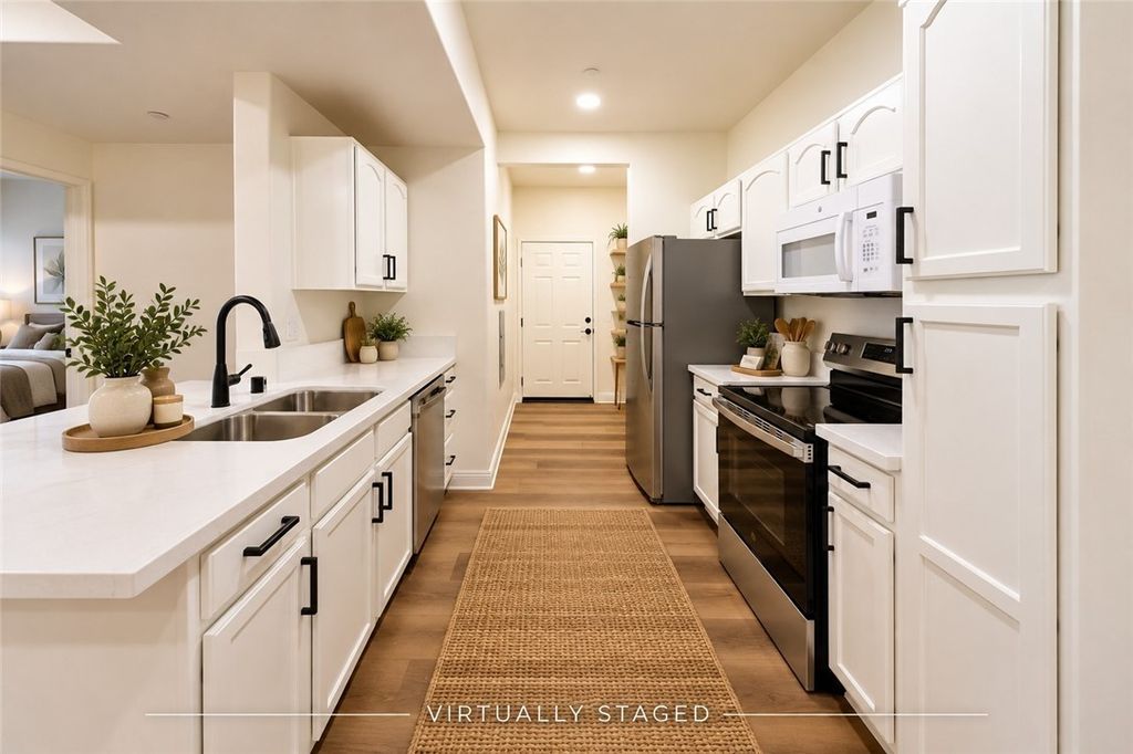 41410 Juniper St. # 212, Murrieta