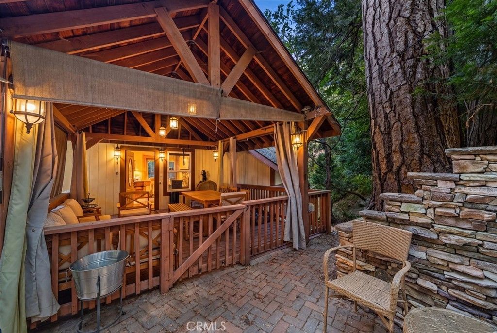 24599 Geneva, Crestline